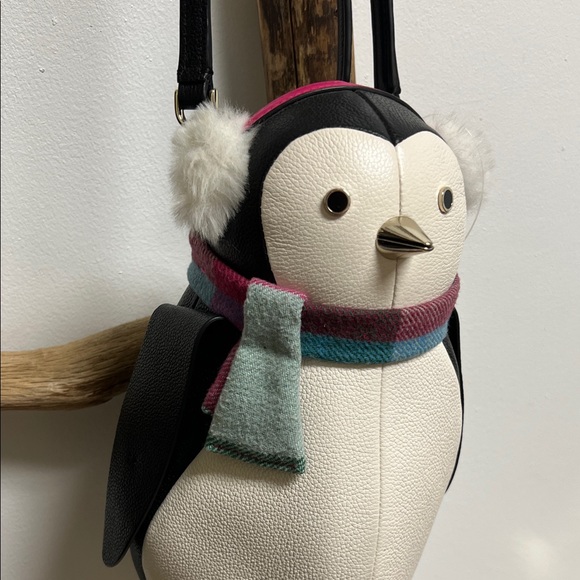 Kate Spade Morty the Penguin Crossbody Bag in Black and Cream NWOT - Picture 3 of 9